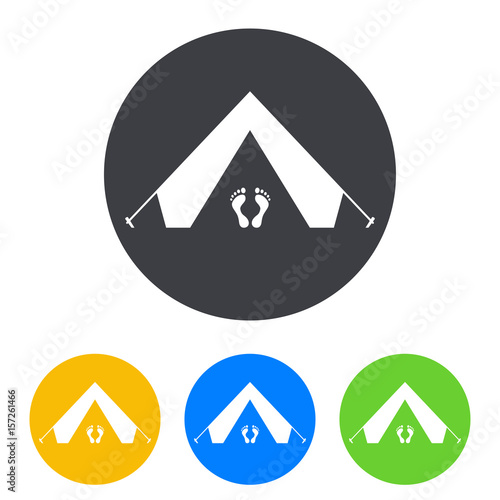 Icono plano tienda de camping con pies en circulo varios colores