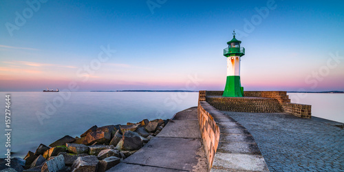 Leuchtturm im Hafen Sassnitz auf Rügen, Ostsee photo