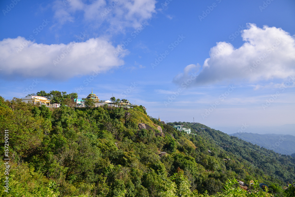 mountain village of Golden rock, Kyaikhtiyo pagoda
