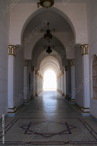 Tunnel in the mosque
