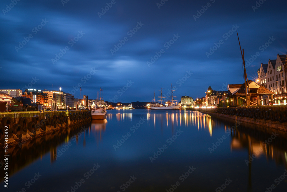 Fototapeta premium Bergen city view at blue hour