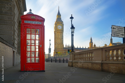 Red phone box with Big Ben