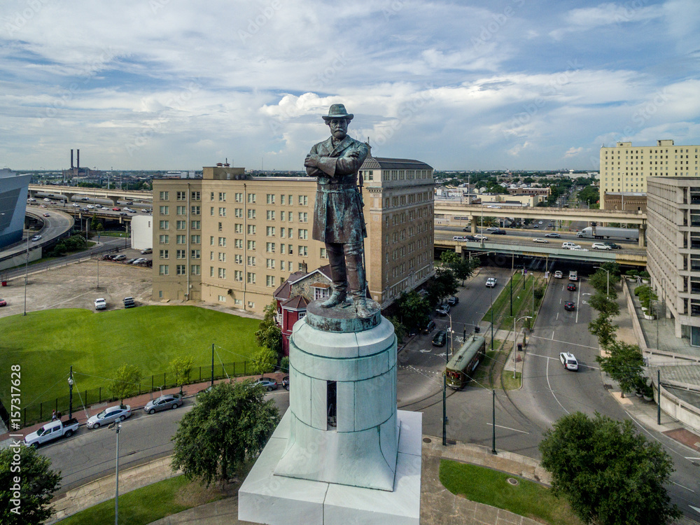 Statue of General Robert E Lee at Lee Circle In New Orleans Stock Photo |  Adobe Stock