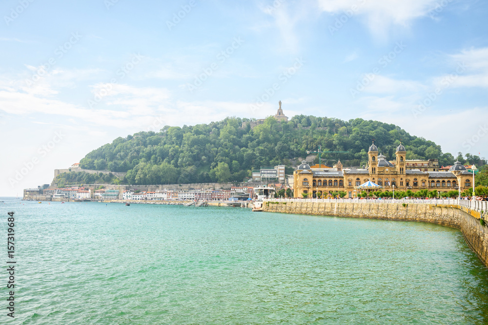 Obraz premium views to San sebastian la concha bay at basque country, Spain