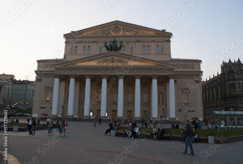 Mosca, 25/04/2017: vista del Teatro Bolshoi, progettato dall'architetto Joseph Bové, uno dei più famosi teatri del mondo in cui vengono allestiti balletti, opere e spettacoli teatrali