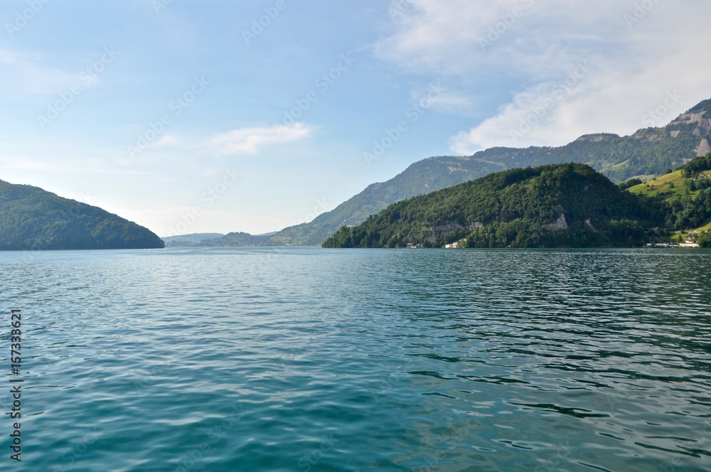 Beckenried mit Seeblick auf den Vierwaldstättersee  - schönster See in der Schweiz in den Voralpen
