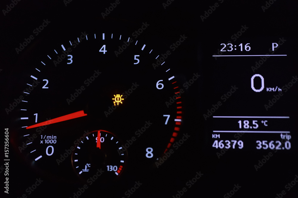 Bright dial speedometer