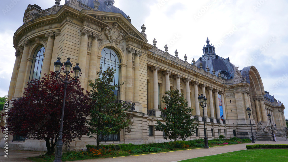 Photo of famous Petit Palais on a spring morning, Paris, France Photo of famous Petit Palais on a spring morning, Paris, France