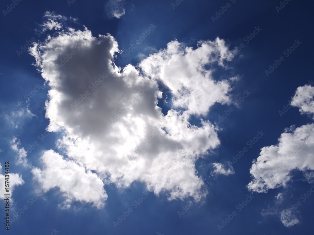 Obraz premium Clouds in the blue sky