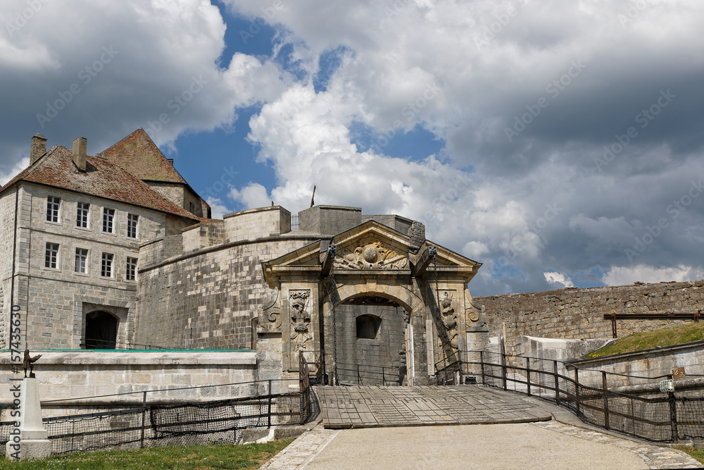 Entrée du Château de Joux