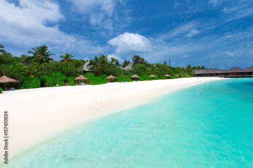 tropical beach in Maldives © Pakhnyushchyy