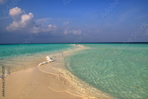 Blue Ocean seen from the beach of Ukulhas, Maldives © Michael