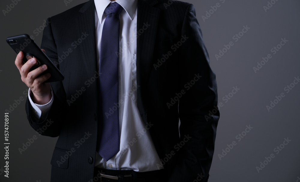 ビジネスマン、スーツ、携帯、スワイプ