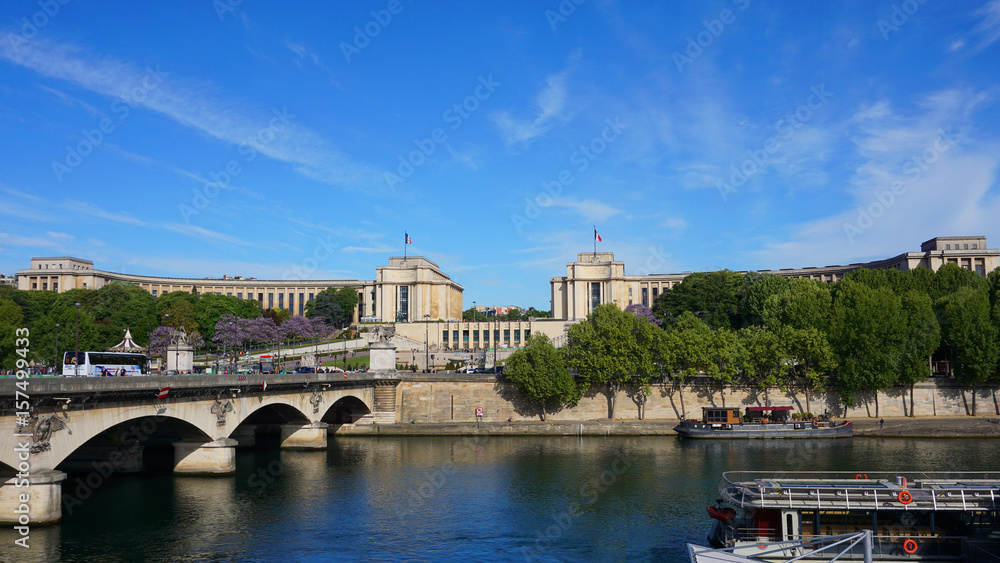 Photo of Trocadero gardens on a spring morning, Paris, France
