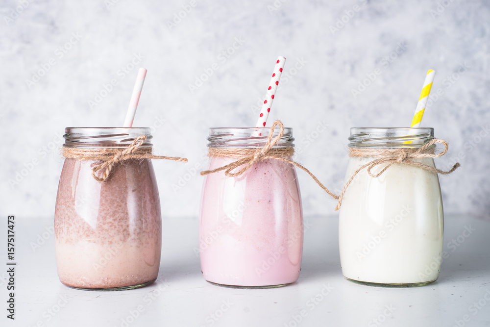 Banana chocolate and strawberry milkshakes Banana chocolate and strawberry milkshakes