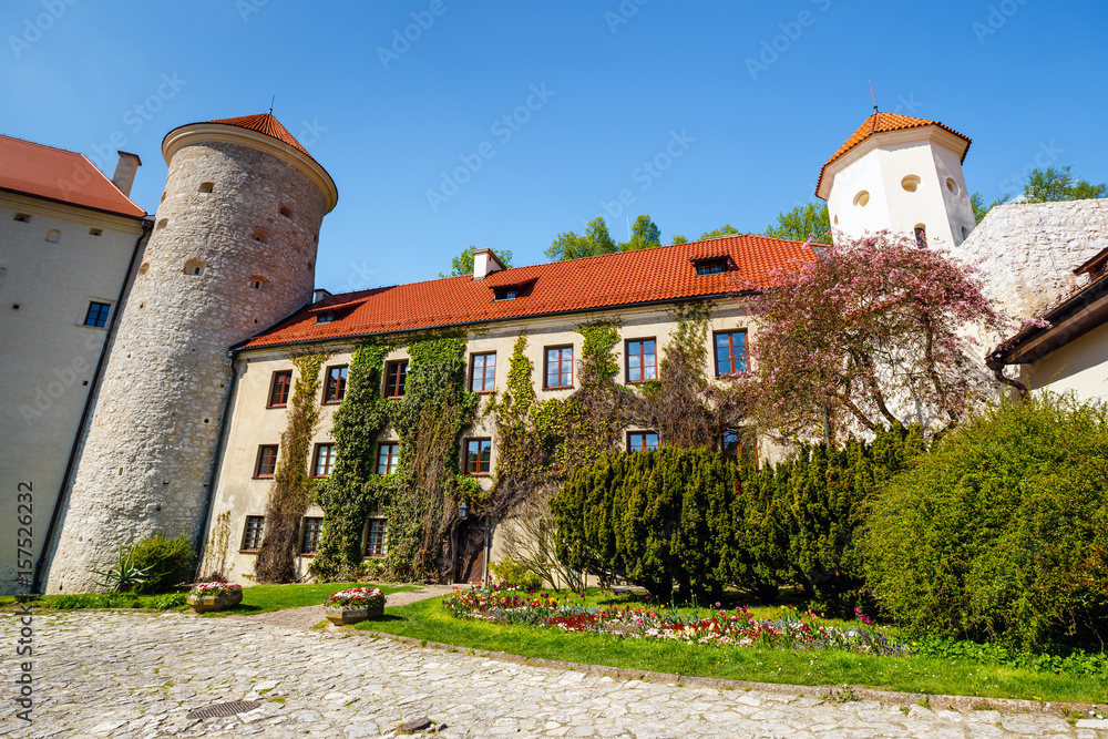 Royal Castle Pieskowa Skala near Krakow, Poland Royal Castle Pieskowa Skala near Krakow, Poland