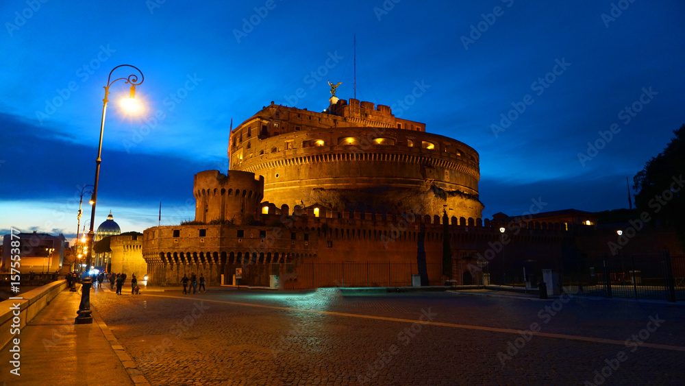 Night shot of iconic Castel di Saint Angelo, Rome, Italy