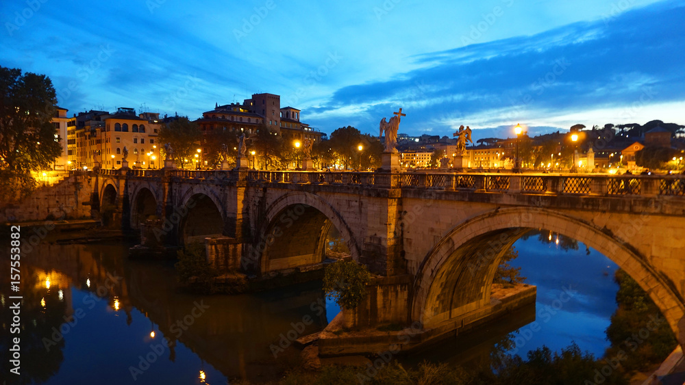 Fototapeta premium Night shot of iconic Castel di Saint Angelo, Rome, Italy