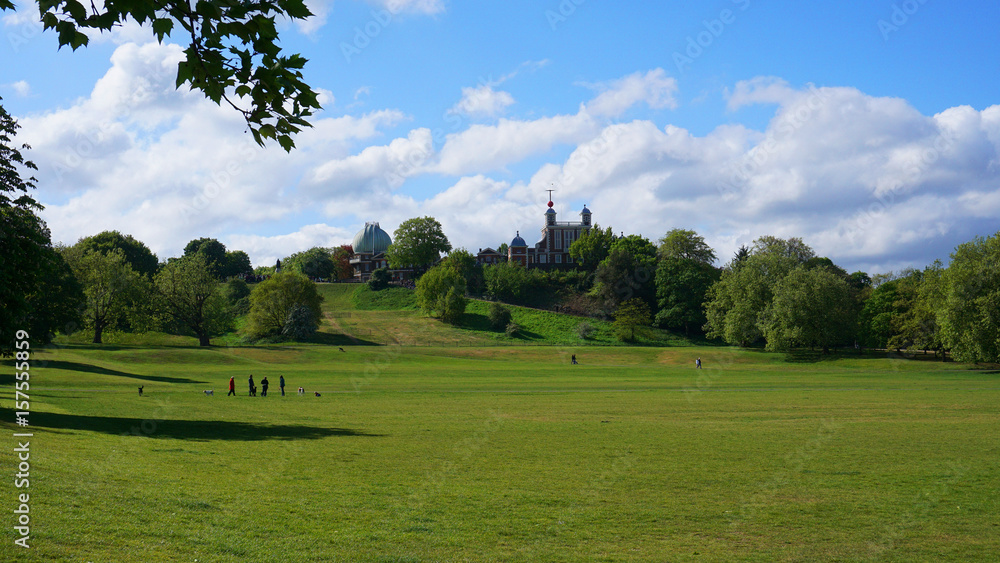 Photo from Greenwich Park and Observatory with views to Canary Warf in isle of Dogs on a sunny spring morning, London, United Kingdom