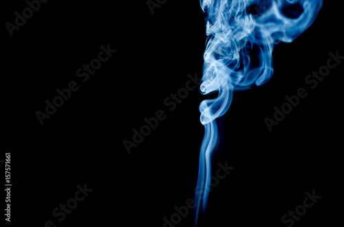 white smoke on black background, Movement of smoke 