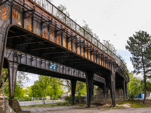 Stillgelegte S-Bahn Brücke am Siemensdamm