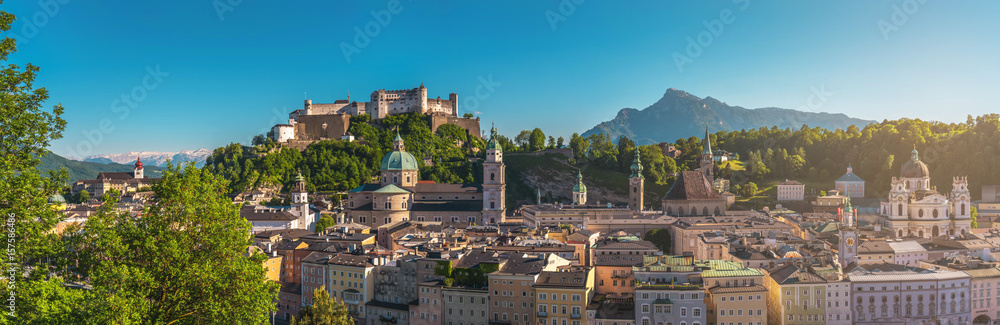Naklejka premium Panorama Salzburga