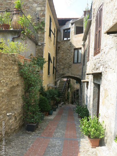 Ruelle Village