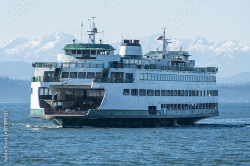 Ferry and Olympic Mountains © Cliff