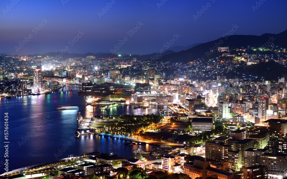 鍋冠山の展望台から眺める長崎の夜景 鍋冠山の展望台から眺める長崎の夜景