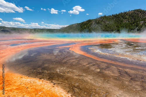 Foto Geyser Grand Prismatic Spring in Yellowstone National Park, Wyoming, USA,