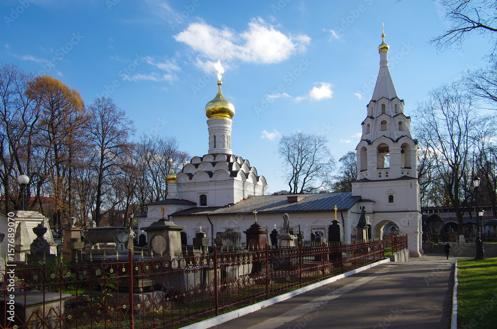 Obraz premium MOSCOW, RUSSIA - October, 2016: Donskoy Monastery is a major monastery in Moscow