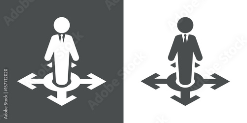 Icono plano hombre de pie en encrucijada gris y blanco