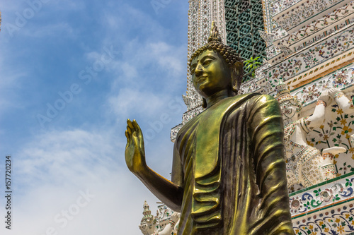 暁の寺・ワットアルンにて
