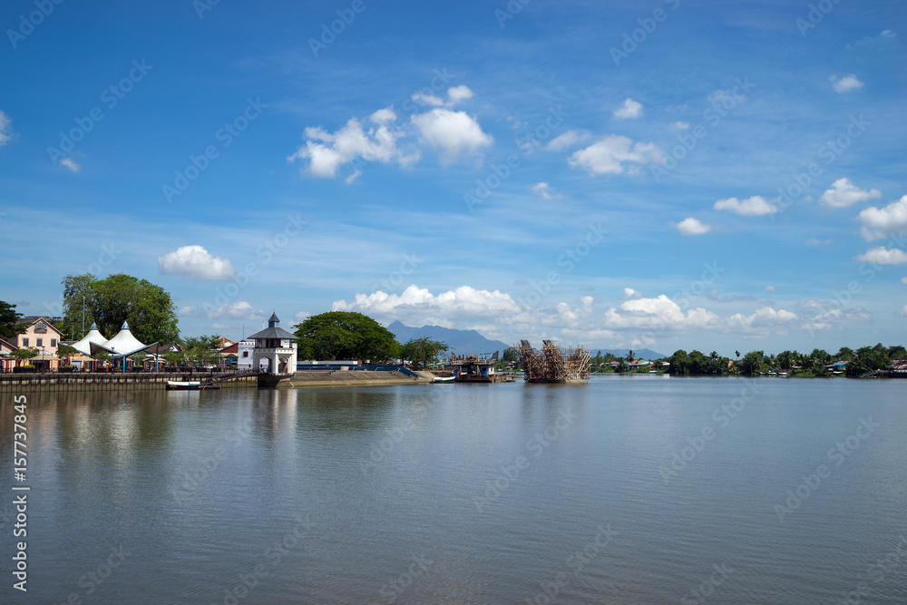 Kuching, capital of state of Sarawak, is a diverse city of old colonial and modern buildings with Sarawak River waterfront in the middle.