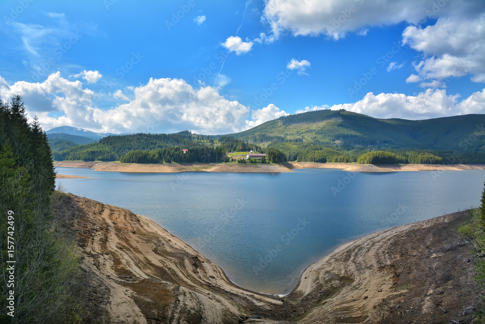 Obraz premium Mountain lake in Transylvania