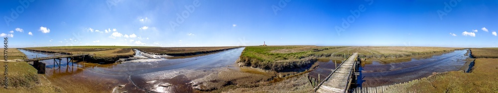 Landschaft rund um den Leuchtturm in Westerheversand Landschaft rund um den Leuchtturm in Westerheversand