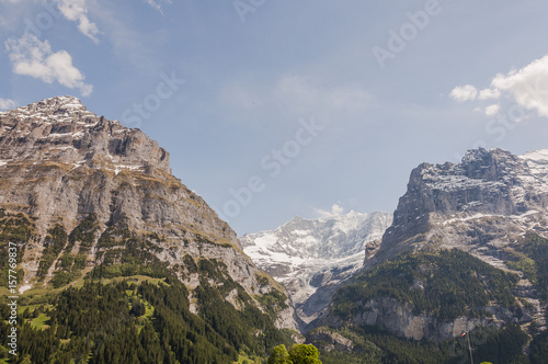 Grindelwald, Dorf, Schreckhorn, Eiger, Eigernordwand, Grindelwaldgletscher, Alpen, Schweizer Berge, Frühling, Sommer, Schweiz 