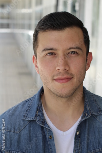 Φωτογραφία Ethnically ambiguous male close up