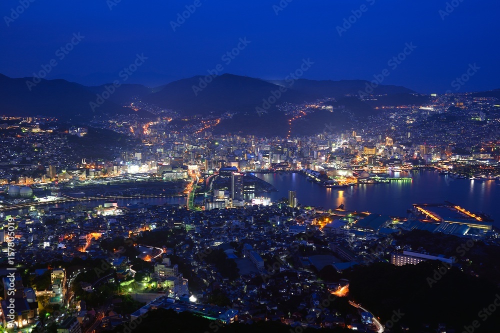 Fototapeta premium 稲佐山からの長崎の夜景