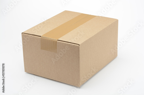 Caja de cartón © imstock
