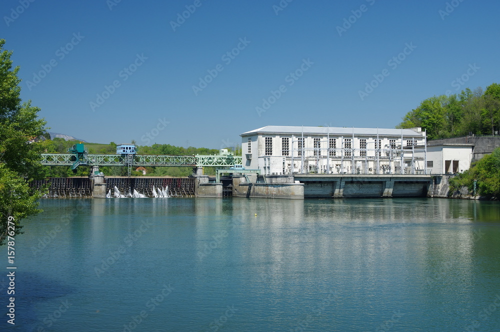 Naklejka premium centrale hydroélectrique 