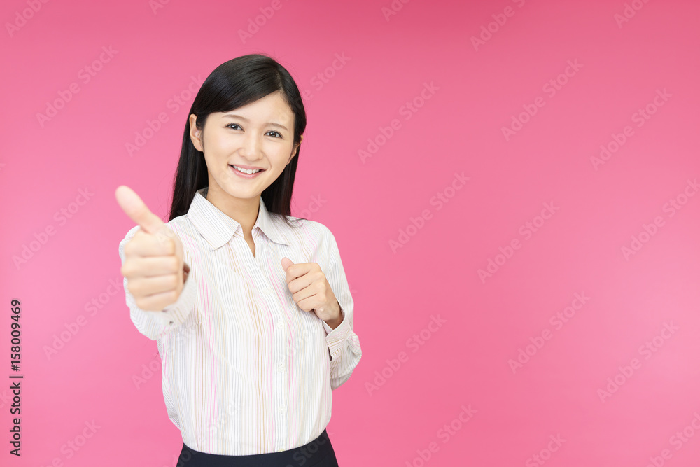 笑顔の女性 笑顔の女性