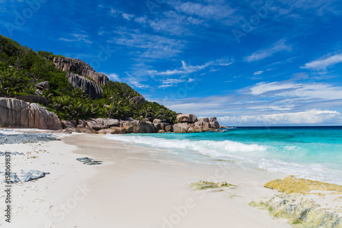 Fototapeta Naklejka Na Ścianę i Meble -  island beach in indian ocean on seychelles