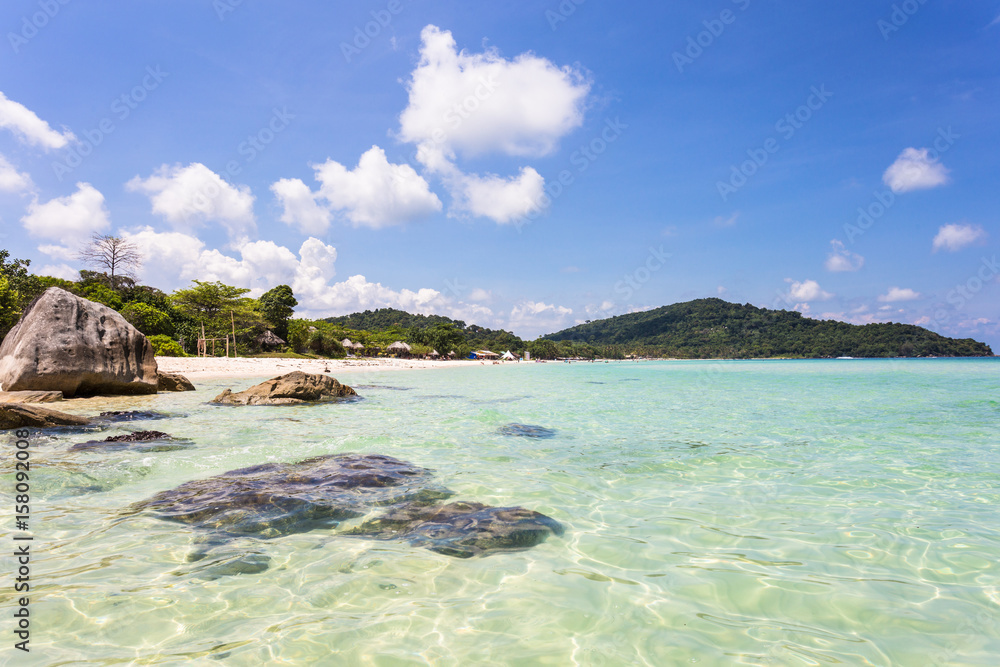 Fototapeta premium Idyllic white sand beach in Phu Quoc island in Vietnam
