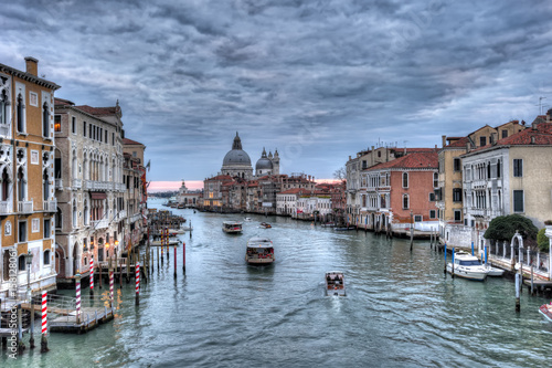 Canal grande venezia, italy © zenzaetr