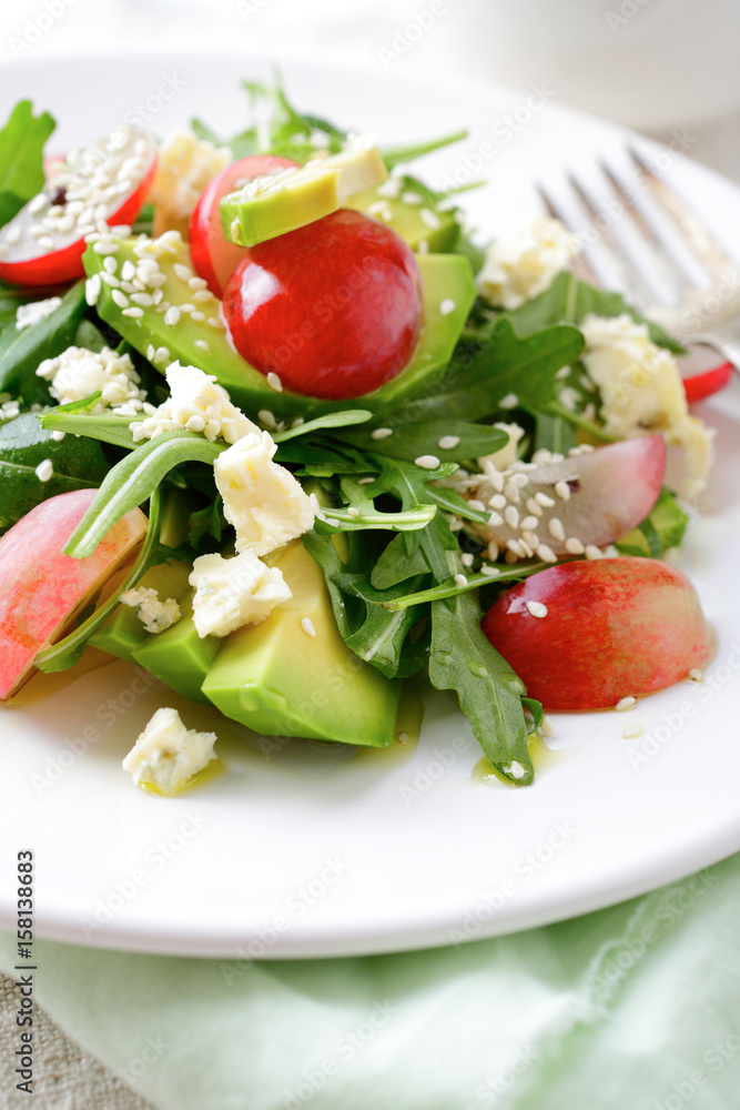 Salad with Avocado and Grapes