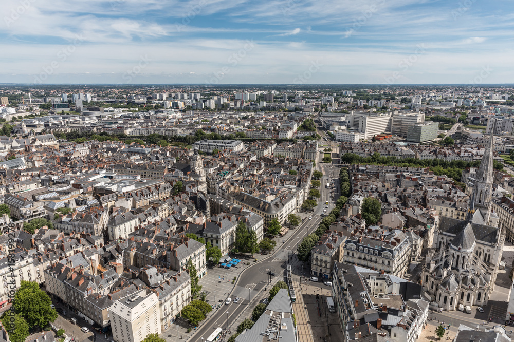 Vue aérienne du centre ville de Nantes