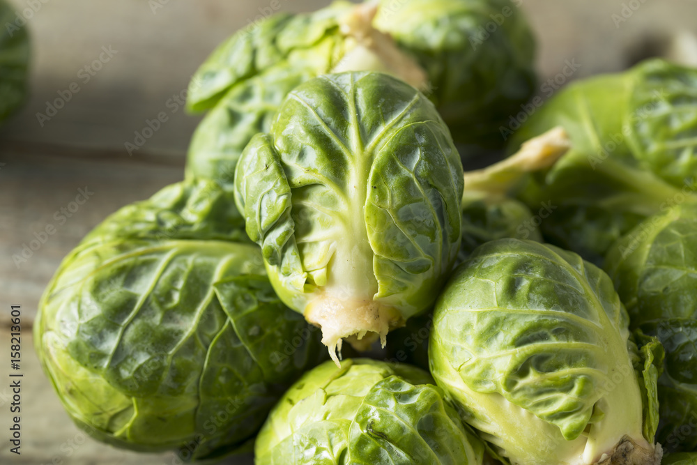 Fototapeta premium Raw Organic Green Brussel Sprouts