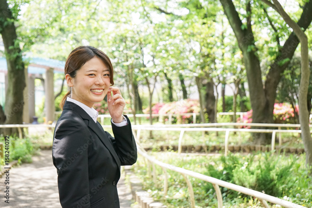 Young business woman working with a smile Young business woman working with a smile