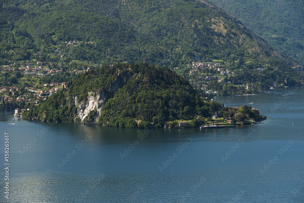 Panoramic view of Lake Como_the promontory of Bellagio